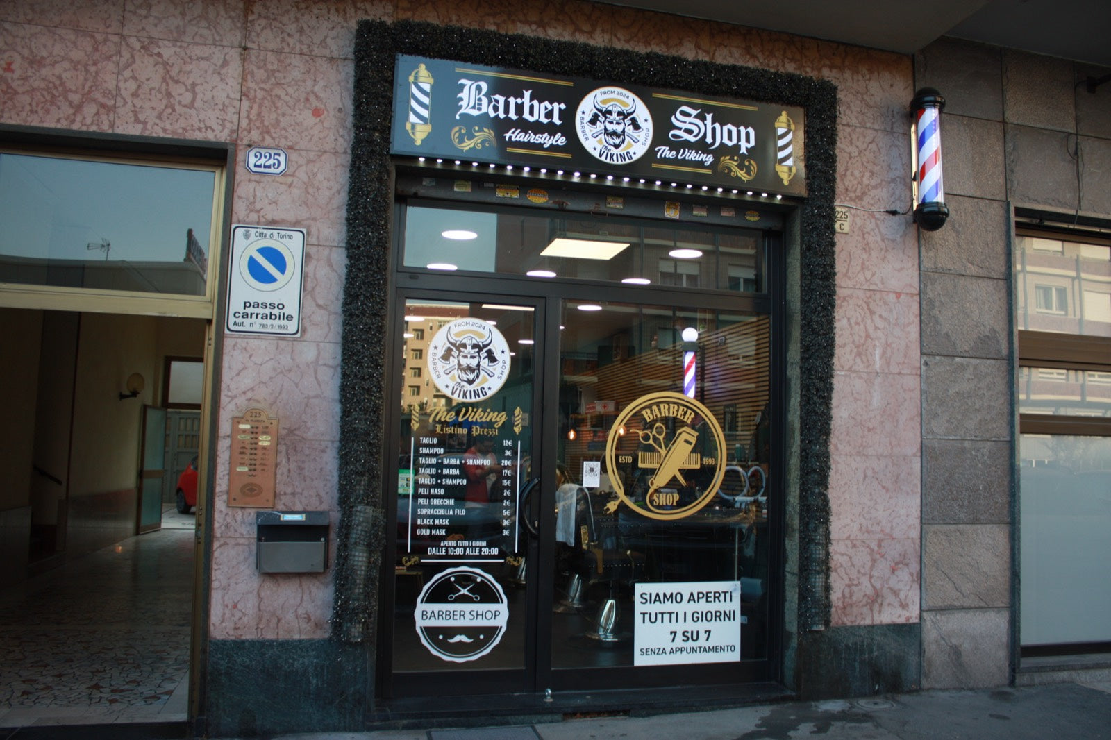 Esterno The Viking Via Filadelfia